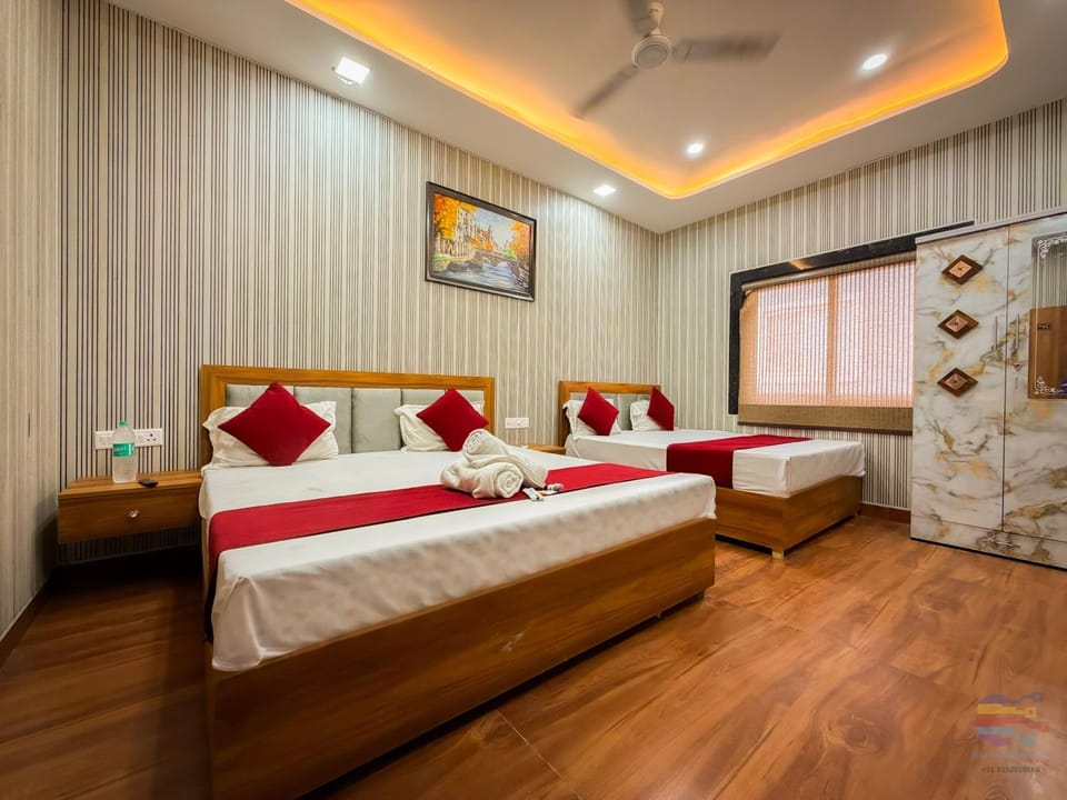Bed, Photo of the whole room, Bedroom, towels, wardrobe