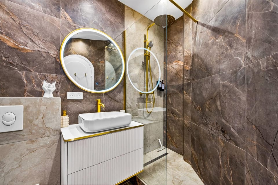 Shower, Bathroom