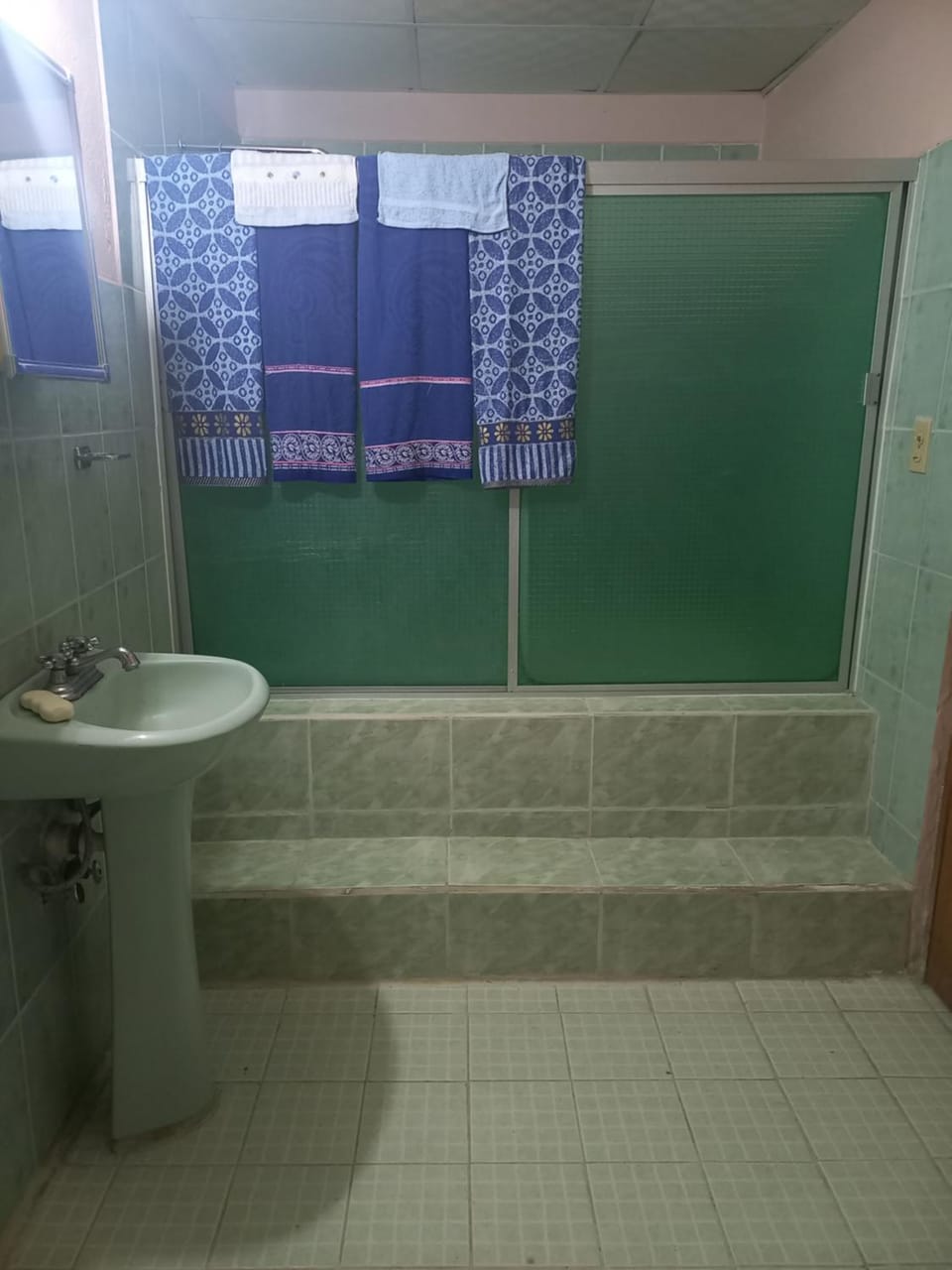 Shower, Hot Tub, Bathroom, Bath