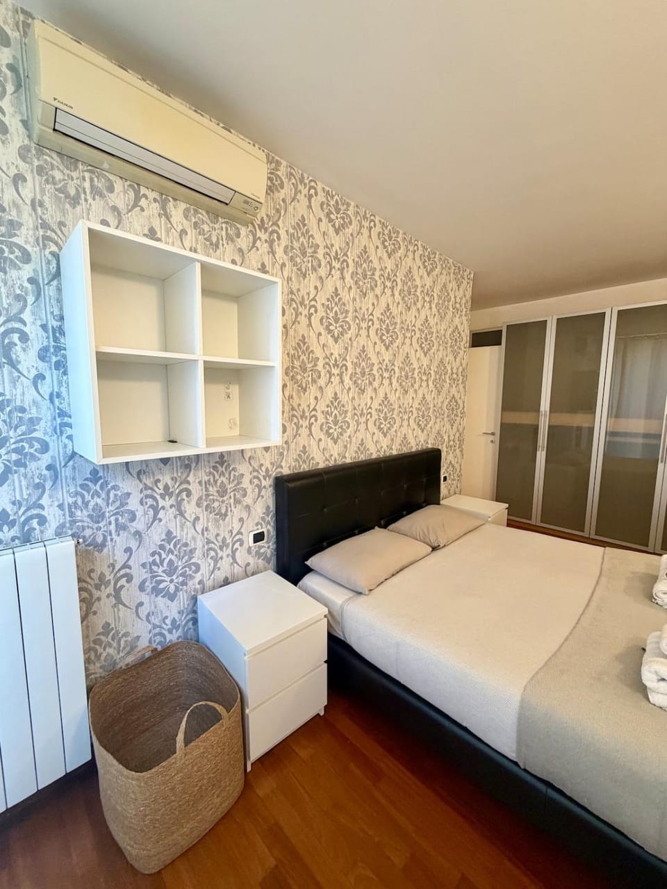 Splendido trilocale con terrazzo in zona Navigli Apartment in Milan