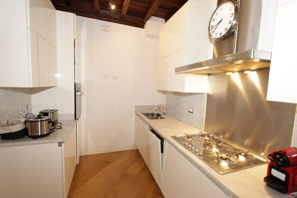 Luxury Campo de' Fiori Apartment in Rome
