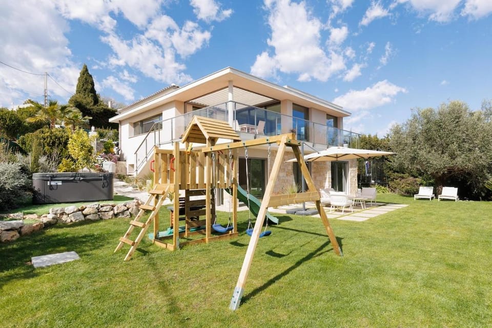 Villa luxueuse avec une magnifique vue à Mougins Villa in Mougins