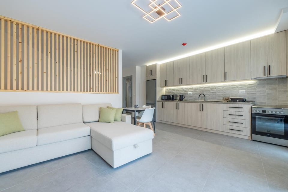 Kitchen or kitchenette, Seating area