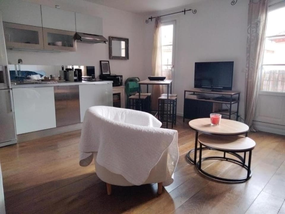 Le Roussel l City center l Shellter Rentals Apartment in Saint-Tropez