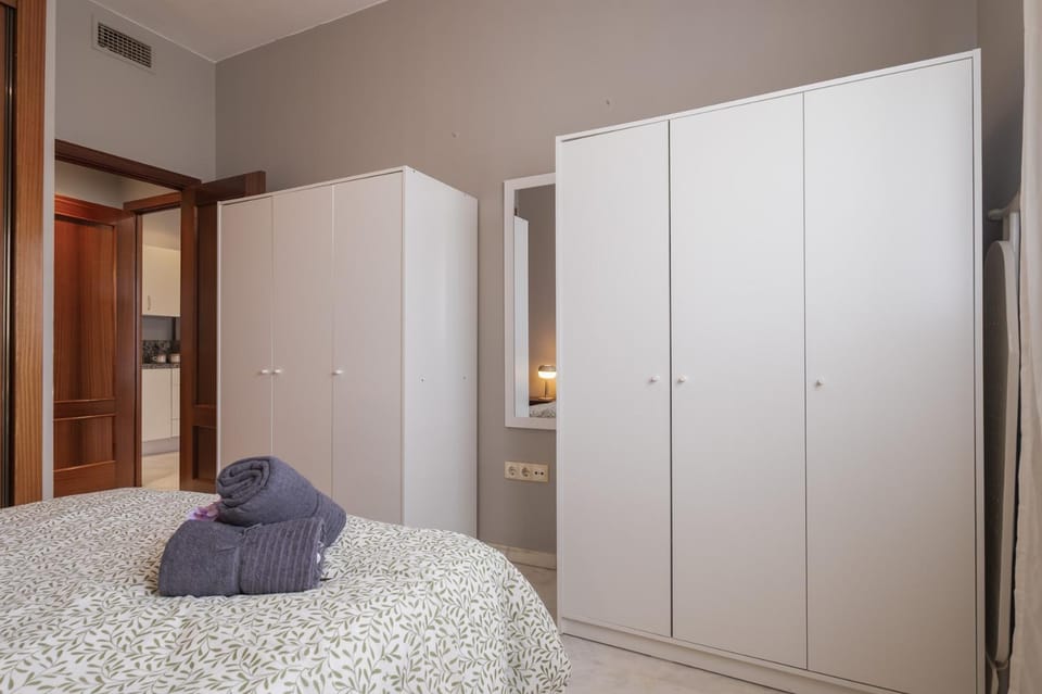 Bed, Photo of the whole room, Bedroom, towels, wardrobe