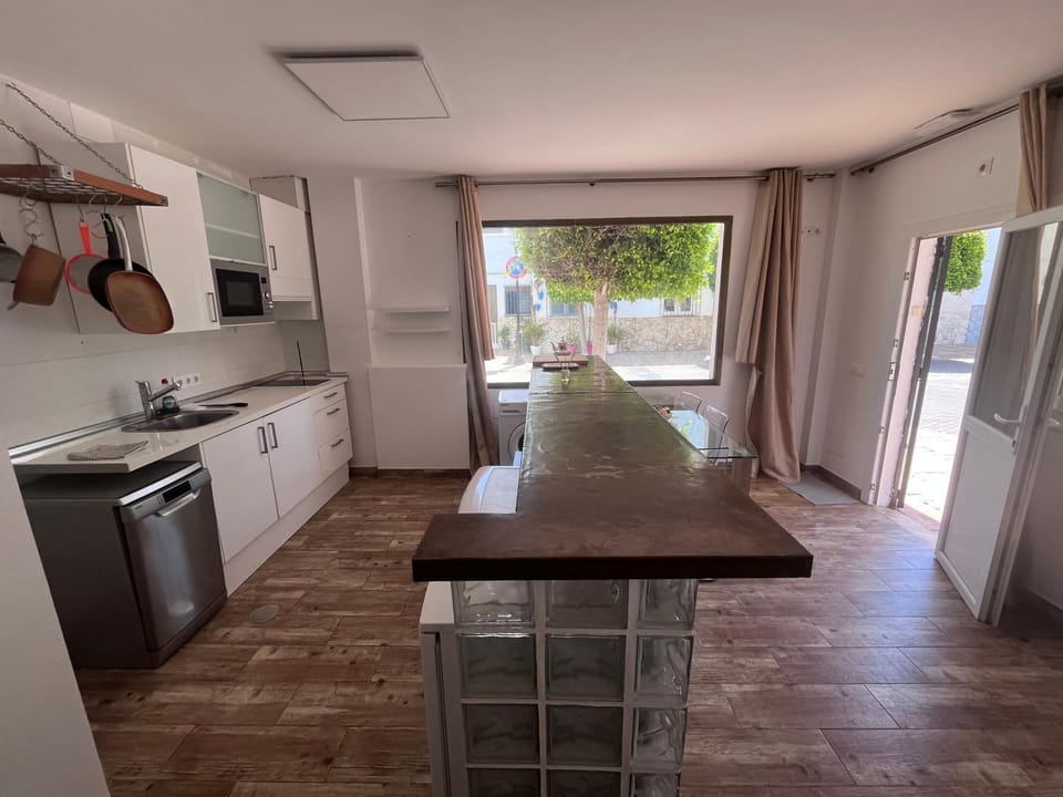 Ground Floor Beachfront Studio in Castillo Duquesa Apartment in Costa del Sol