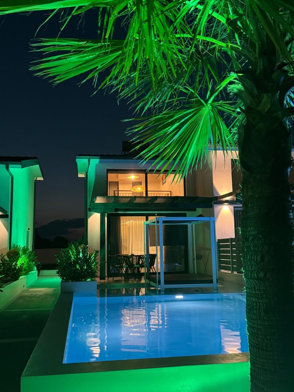 Property building, Night, Pool view, Swimming pool, sunbed