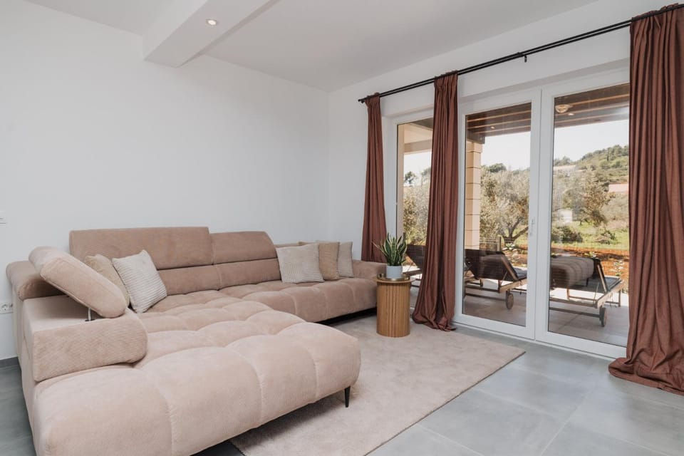 Lumaris Olive Garden Retreat Apartment in Dubrovnik-Neretva County