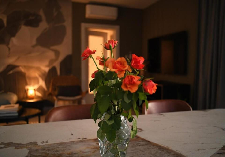 Decorative detail, Dining area