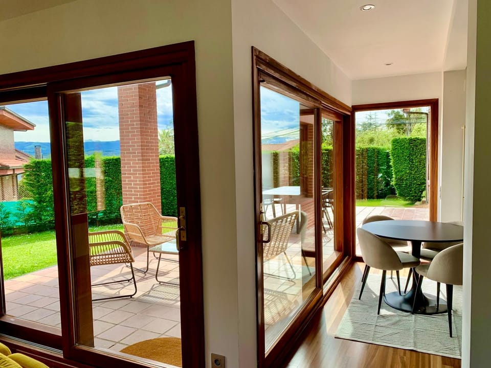 Balcony/Terrace, Lounge or bar