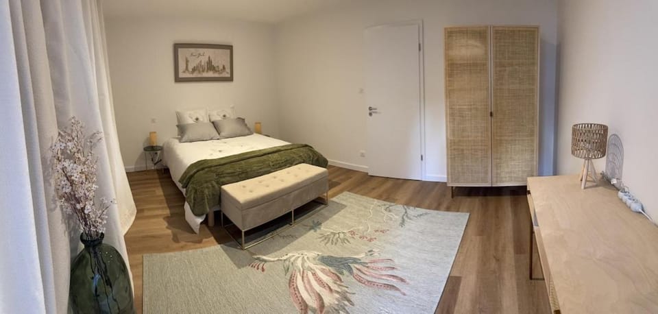 Bed, Bedroom, wardrobe
