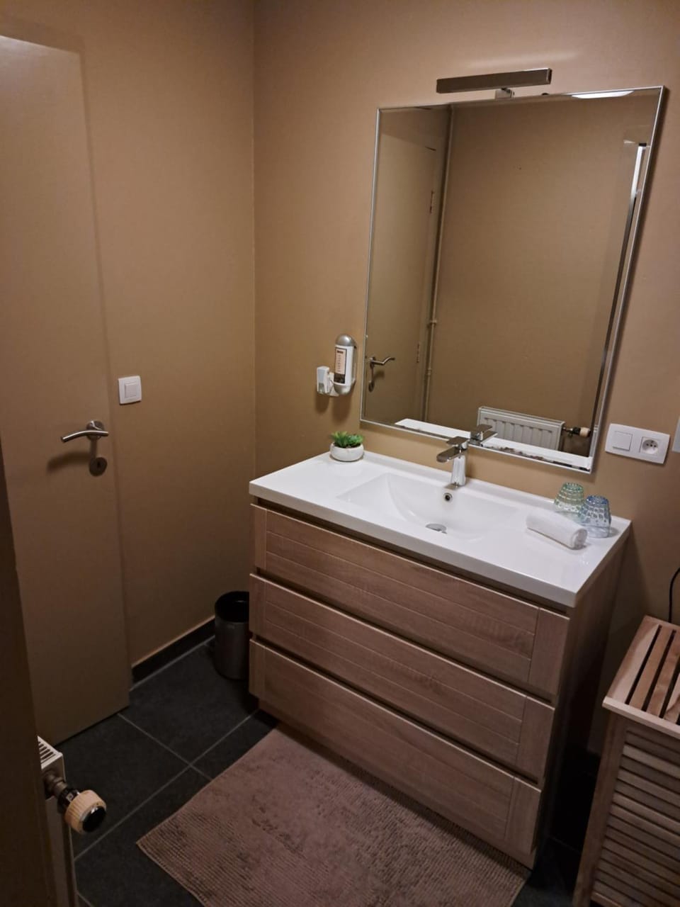 Toilet, Bathroom, hair dryier