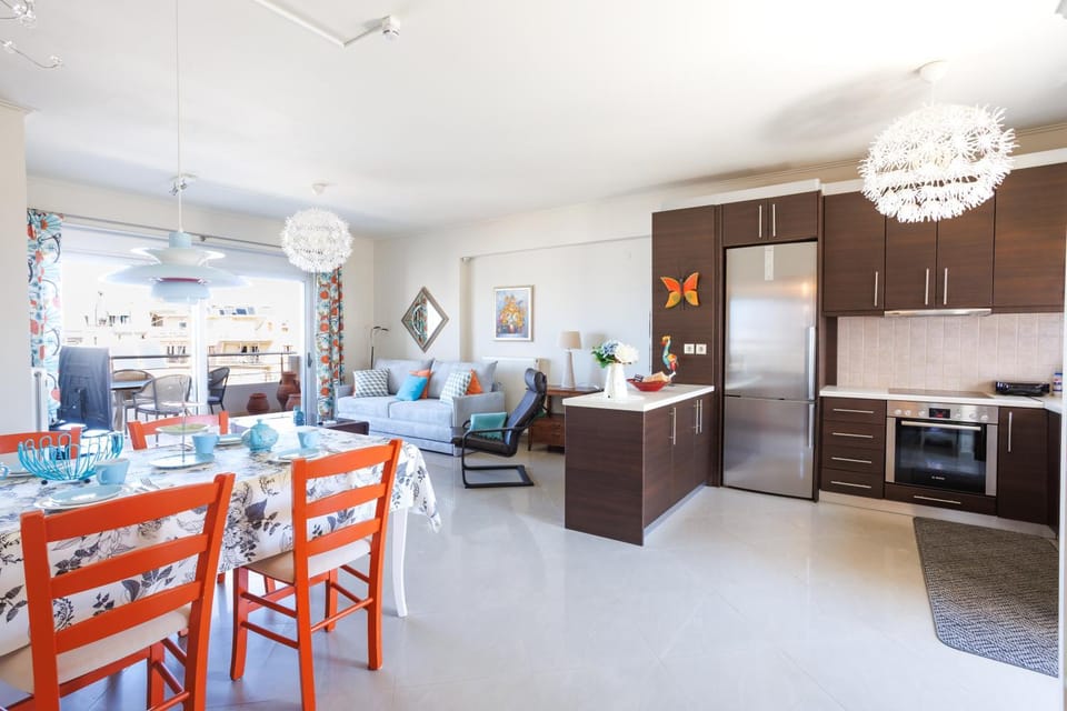 Kitchen or kitchenette, Living room, Dining area
