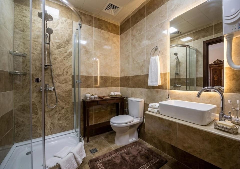 Shower, Toilet, Bathroom