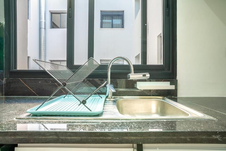 Luxury 2BD Golf View Pool Fast Fiber WiFi Apartment in Marrakesh