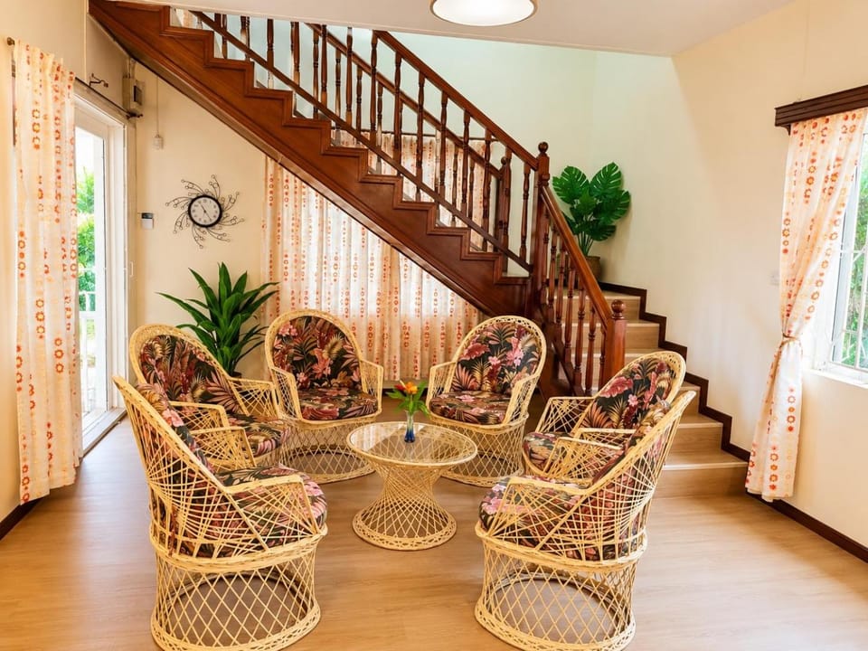 Villa Tourterelle - 4BR Private Pool Villa, 2-min walk to Mont Choisy Beach Villa in Trou-aux-Biches