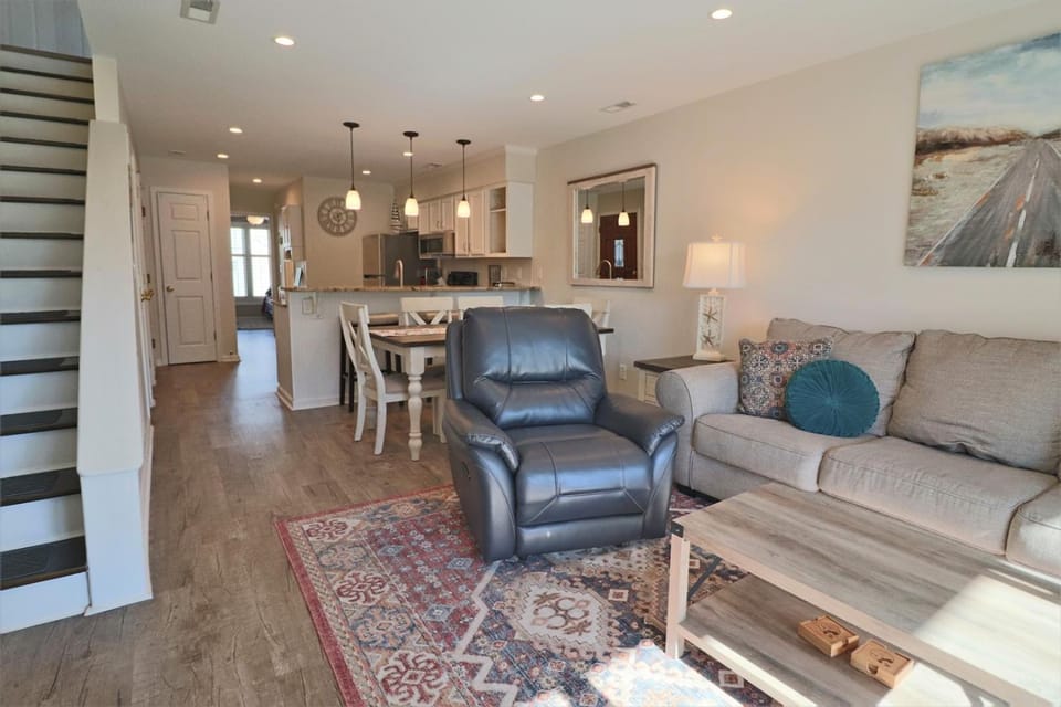 Turtle Cove 125 - Pelican Cabana-Spacious 3BR townhome with water views in Surf City, NC House in Surf City