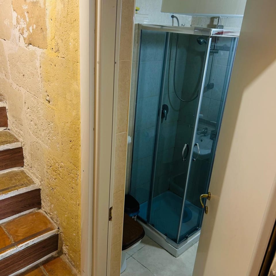 Santa Cesarea Sassi House in Matera