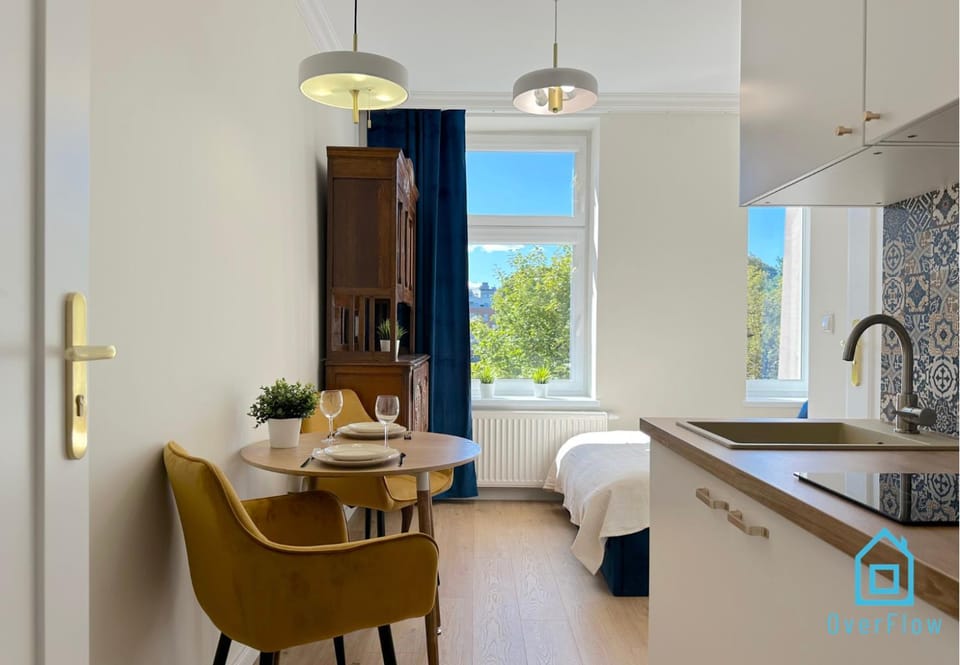 Seredino Navy Apartment- Modern Comfort in a Quiet Location, 5 Minutes to Gdańsk Old Town & Seaside Apartment in Gdansk
