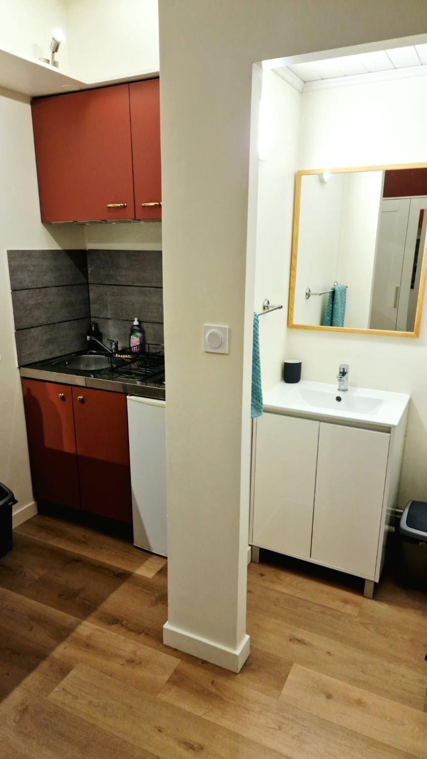 Escapade Salins Studio Apartment in Clermont-Ferrand