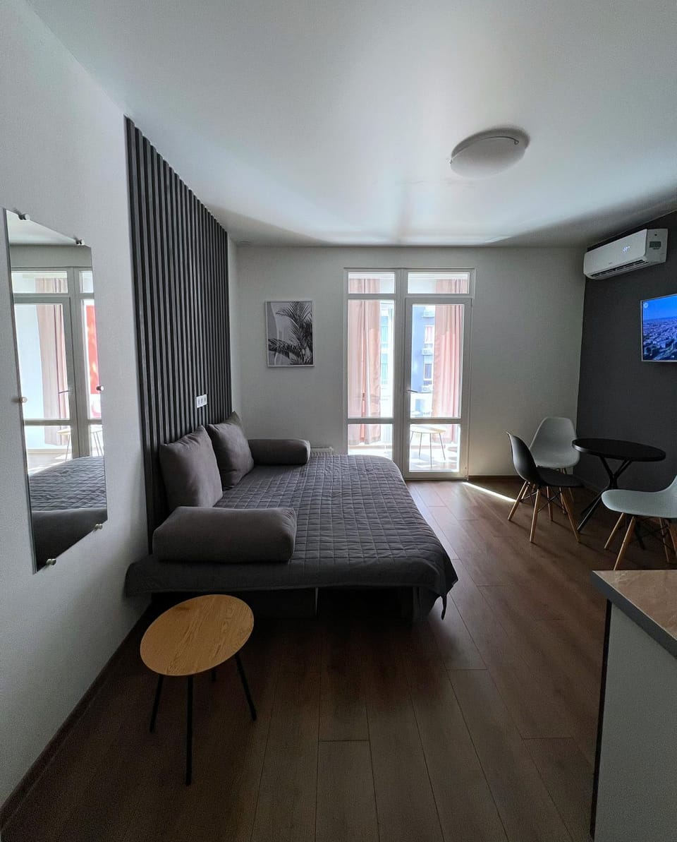 Смарт апартаменты ЖК Артвиль 7 КМ, Аквапарк Apartment in Odessa