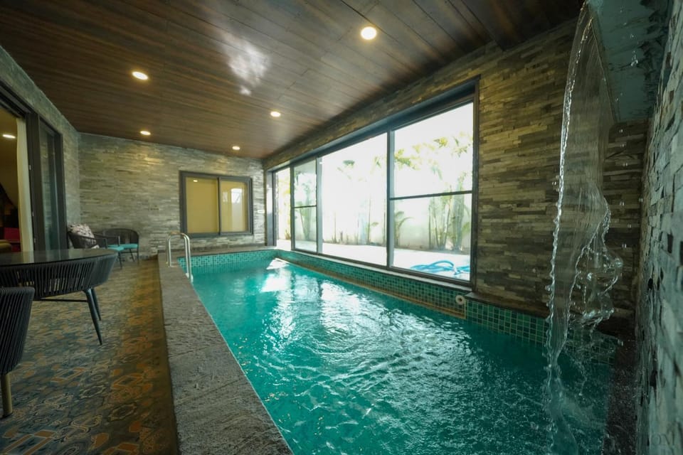 Pool view, Swimming pool