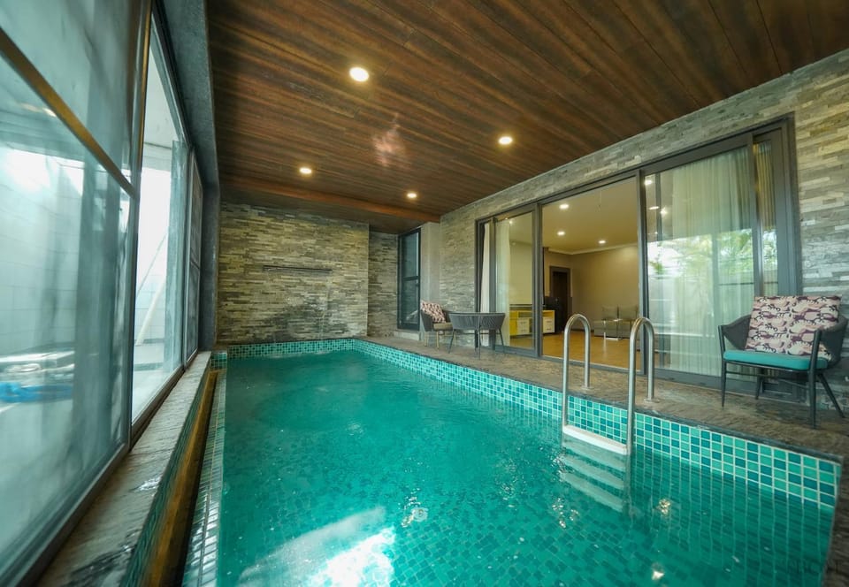 Pool view, Swimming pool