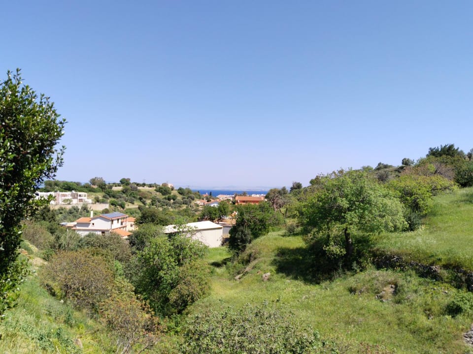 Mountain view, Sea view