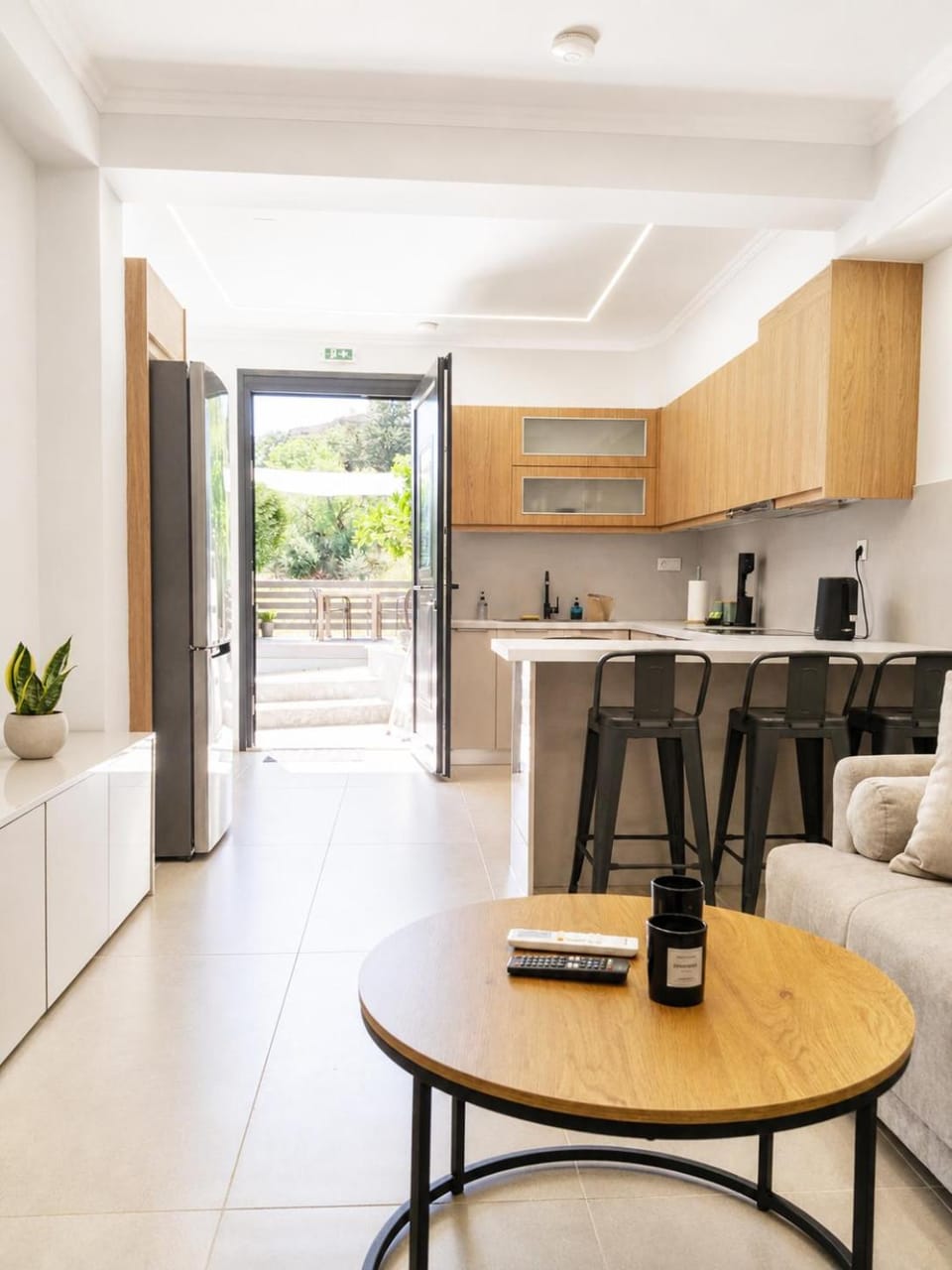 Coffee/tea facilities, Balcony/Terrace, Parking, internet, kitchen