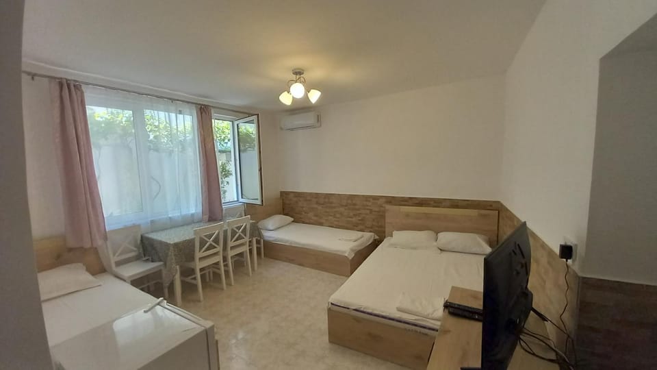 Guesthouse Popovi Apartment in Pomorie