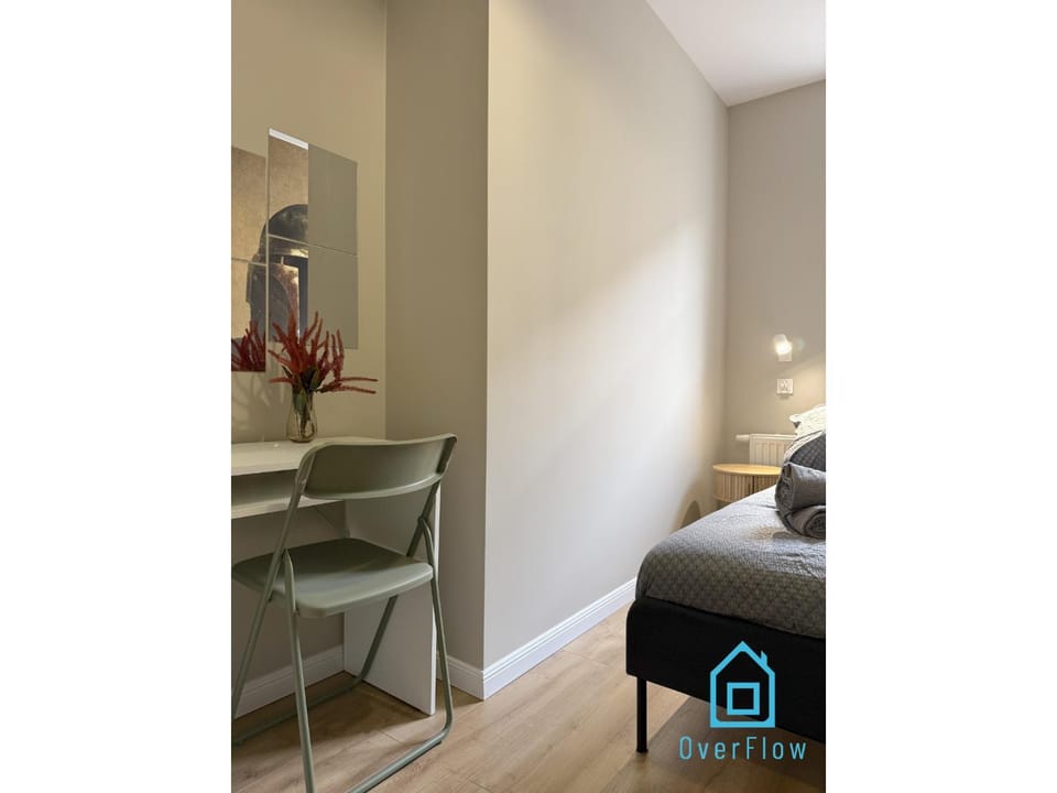 Bounty Room - 15 Minutes to Gdańsk Old Town & Seaside & Airport Vacation rental in Gdansk