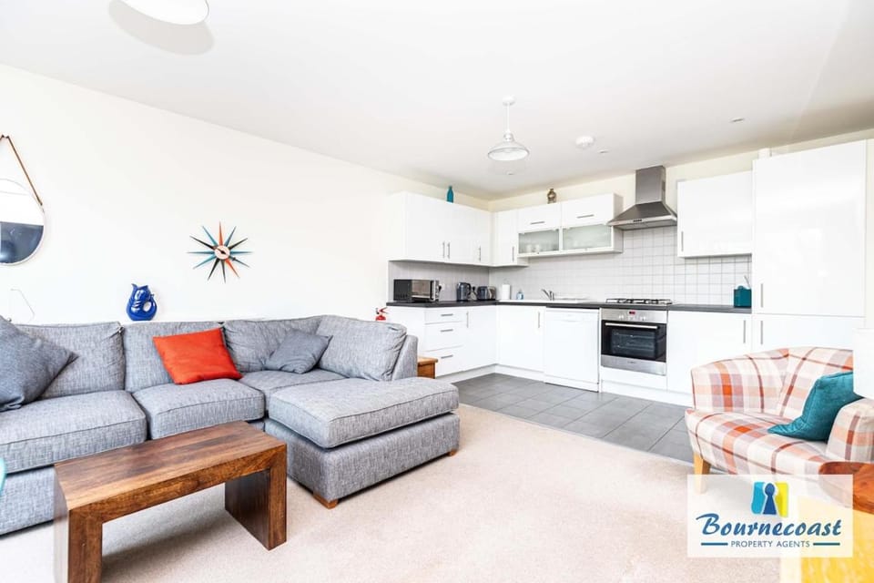 Seating area, kitchen