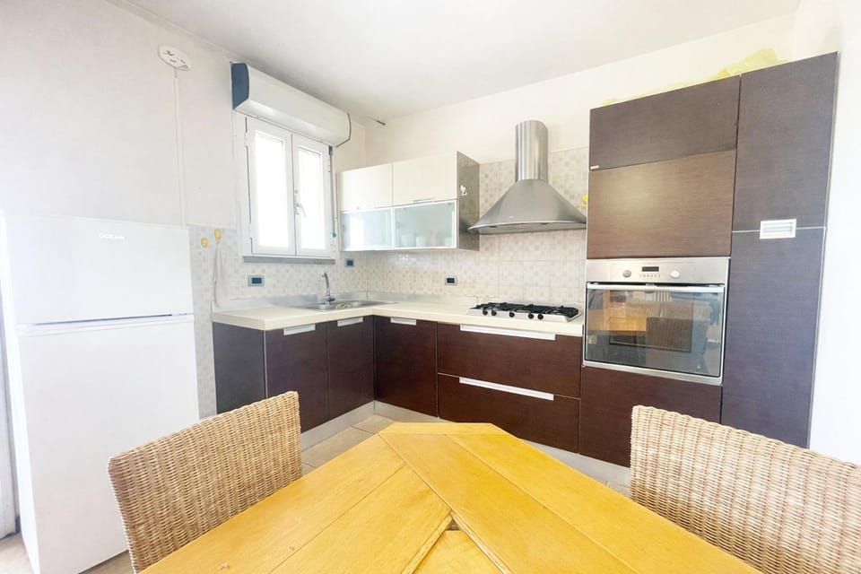 Kitchen or kitchenette, kitchen, kitchen