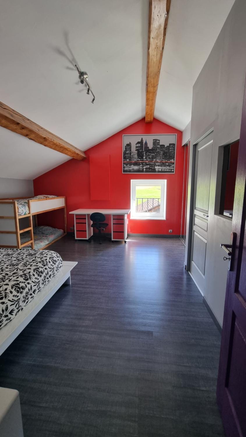 Photo of the whole room