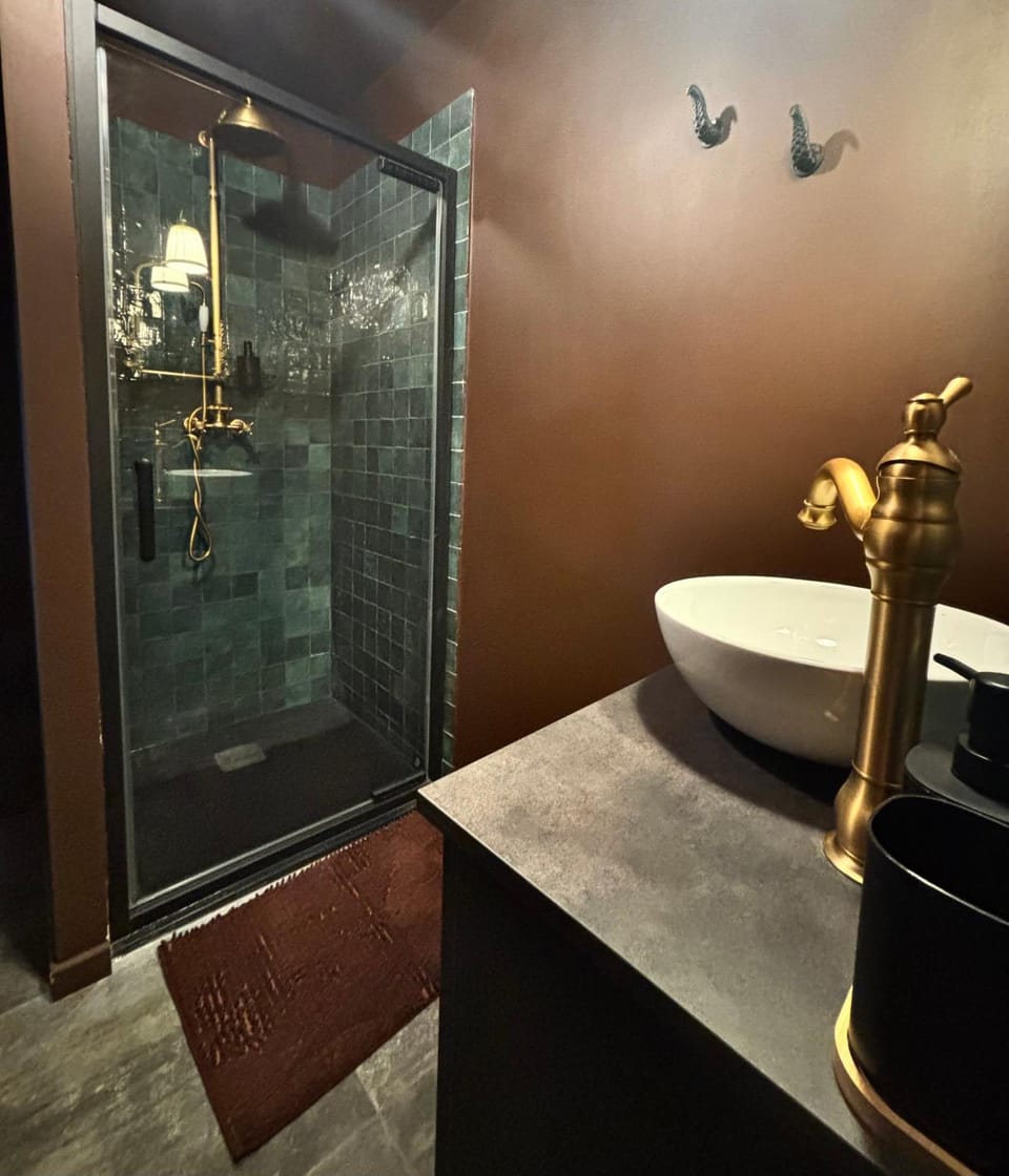 Shower, Bathroom