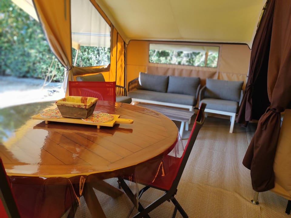 clos du loguy Luxury tent in Brittany