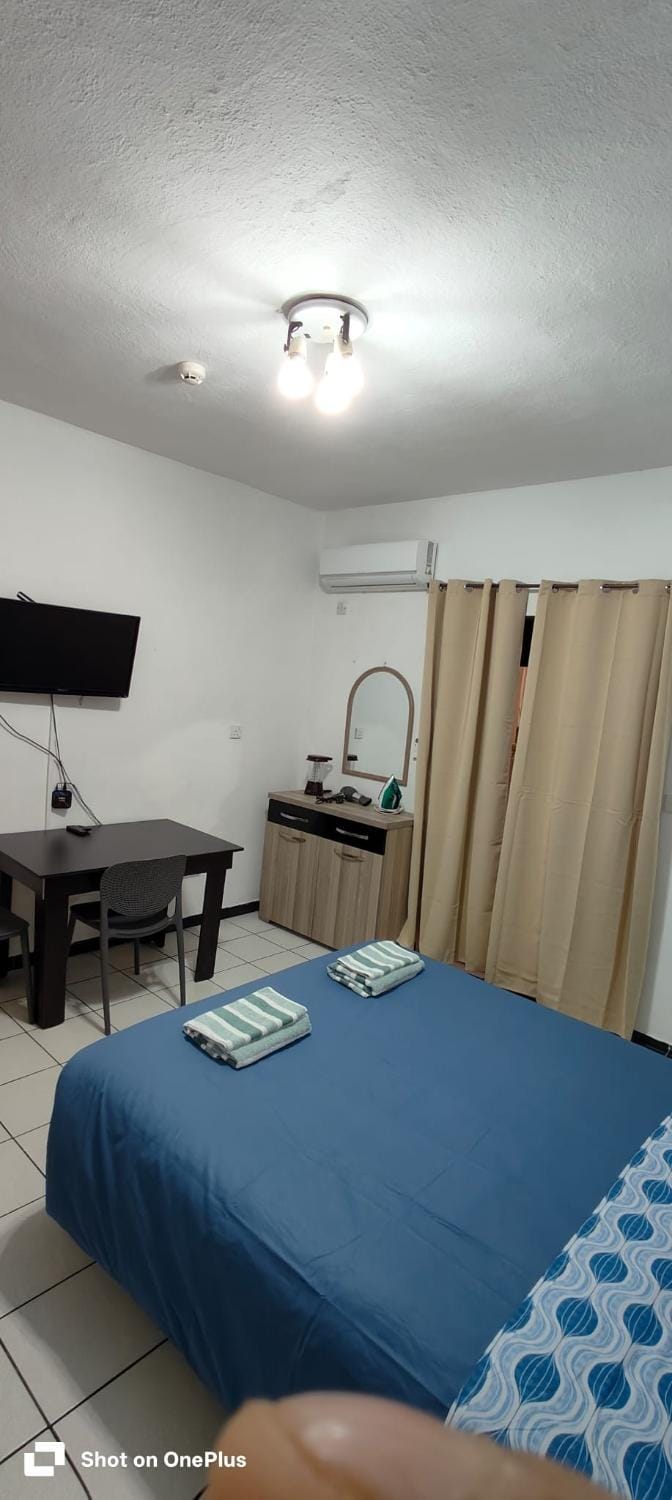 Lovely Paceville Studio B Apartment in Saint Julians
