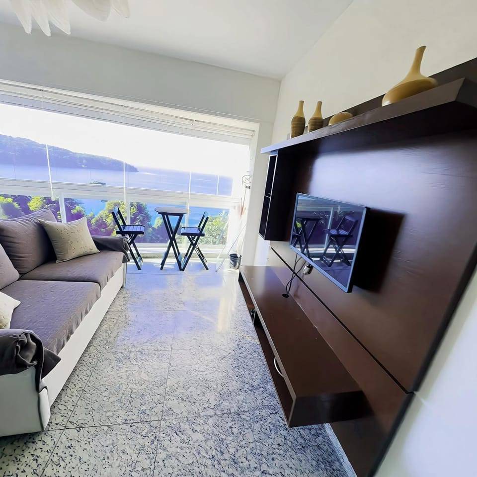 Apto 2 Quartos com Vista Mar e Praia Privativa no Porto Real Resort Apartment in Mangaratiba