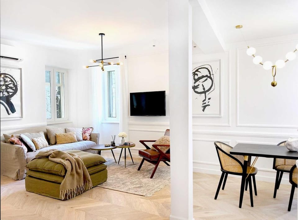 TV and multimedia, Living room