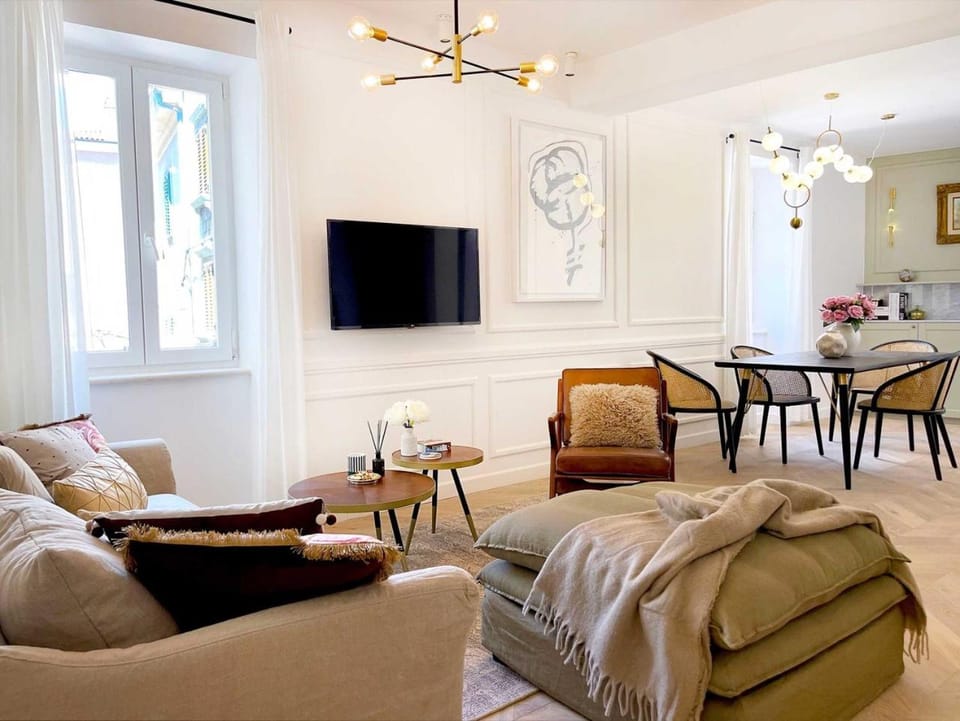 TV and multimedia, Living room