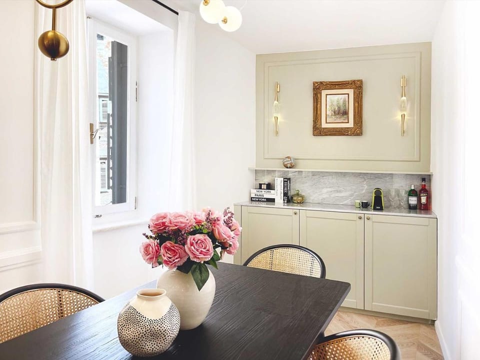 Dining area, kitchen