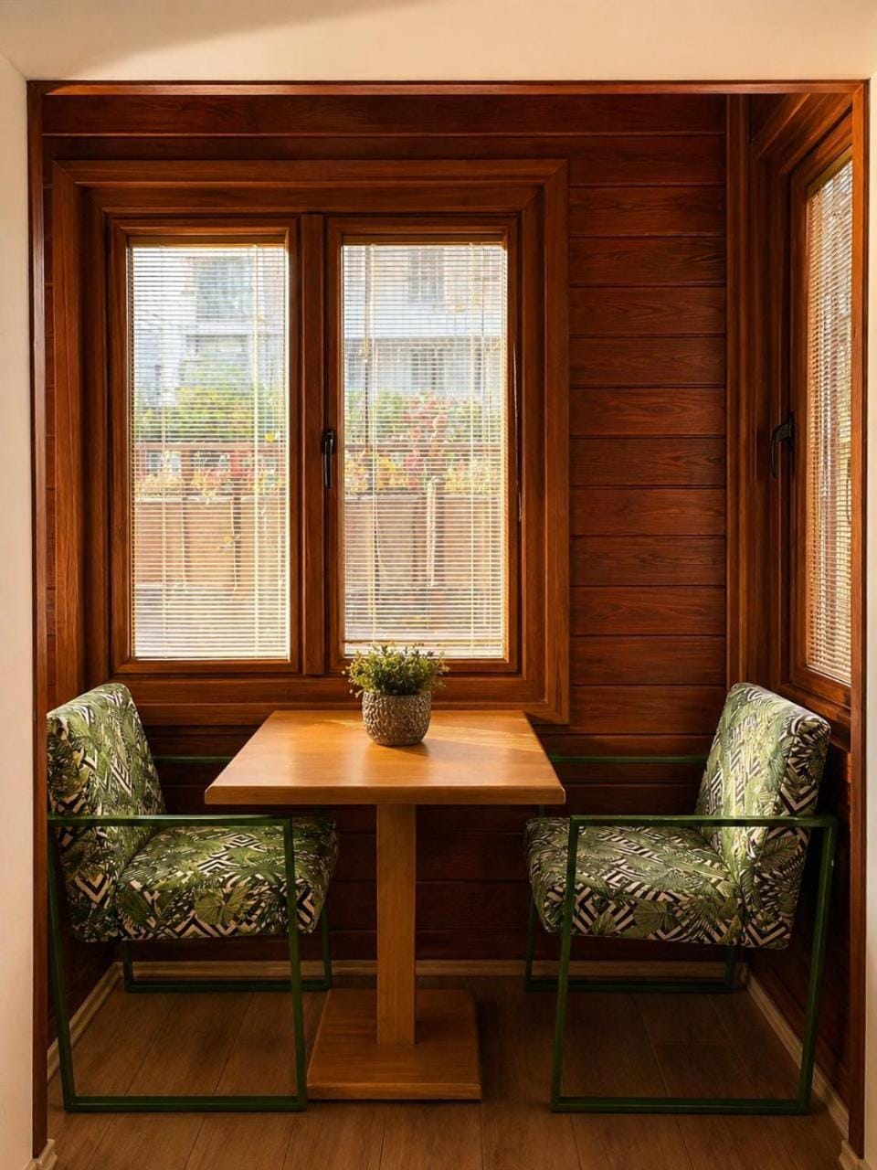 View (from property/room), Seating area, Dining area