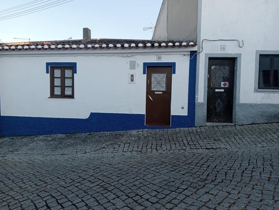 Property building, Facade/entrance, Off site