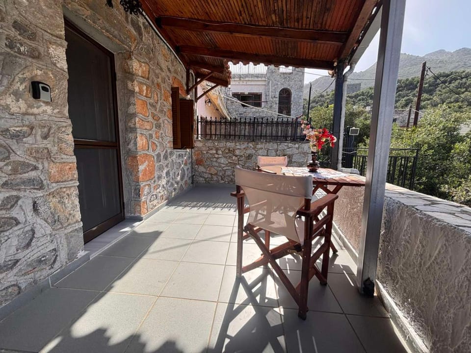 Mani s Secret Cove Suite Next To The Sea Apartment in Peloponnese Region