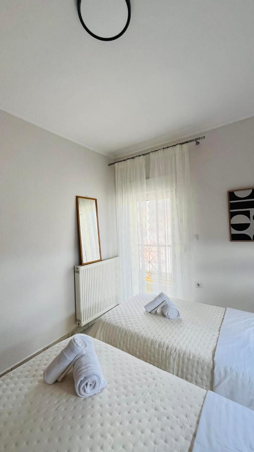 Florina Hillside Stay Balcony View 4 Guests Apartment in North Macedonia