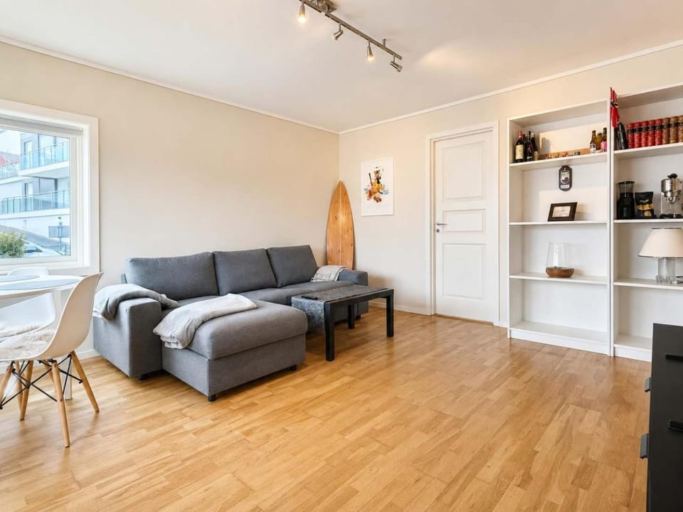 KS71 - 1BR Balcony and Seaview Apartment in Bergen