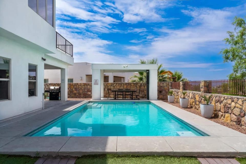 Mountain View Pool House Villa House in El Paso