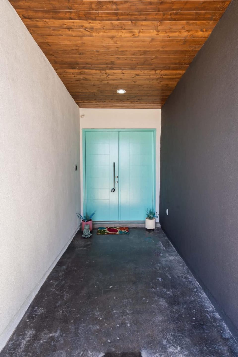 Midcentury Modern Oasis 4 Bed 3 and a Half Bath Villa House in El Paso