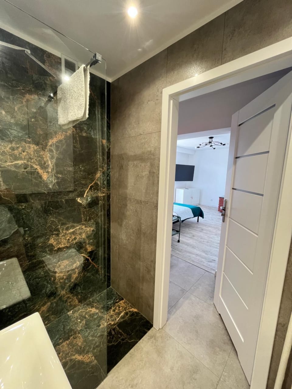 Shower, Bathroom