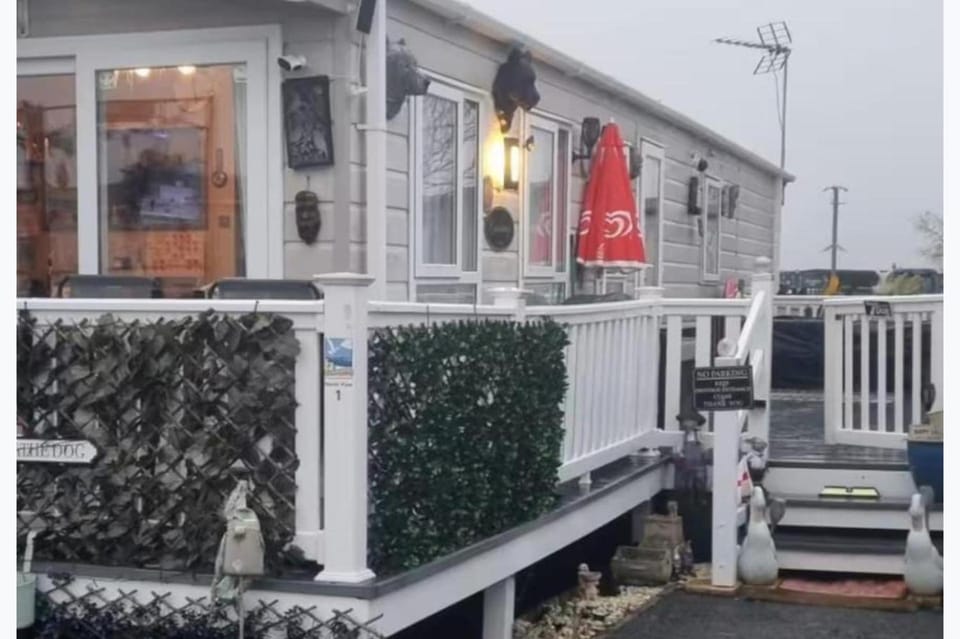 Villa with decking & parking Villa in Tendring District